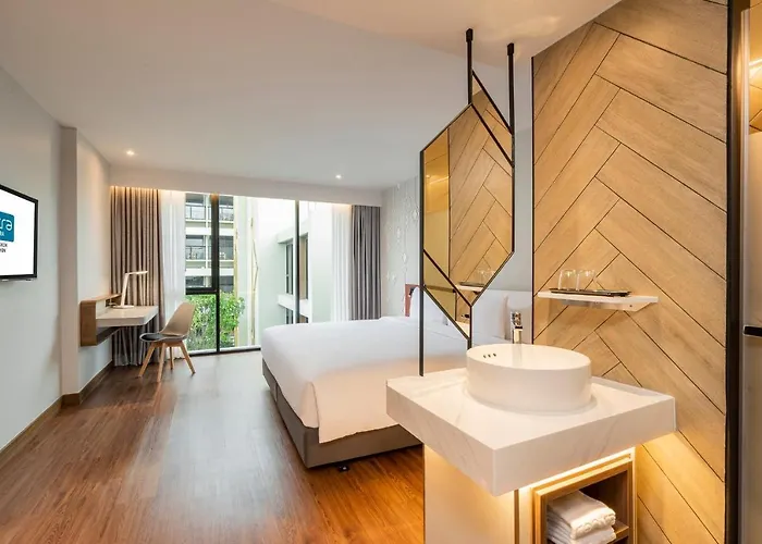 Centara Life Phra Nakhon 4*