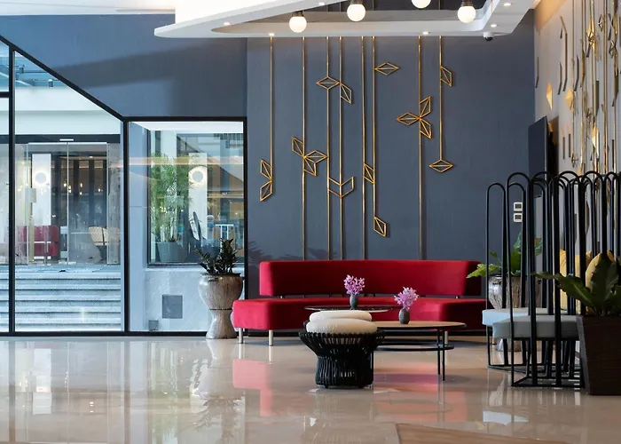 Centara Life Phra Nakhon 4*
