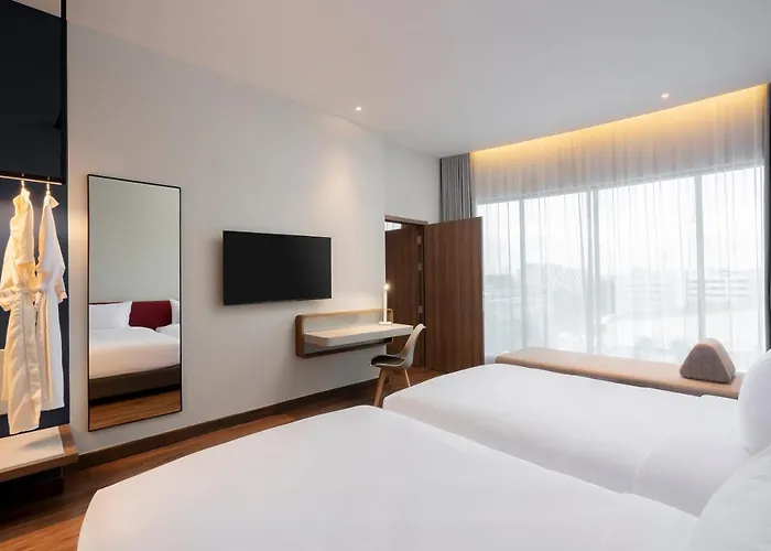 Centara Life Phra Nakhon 4*