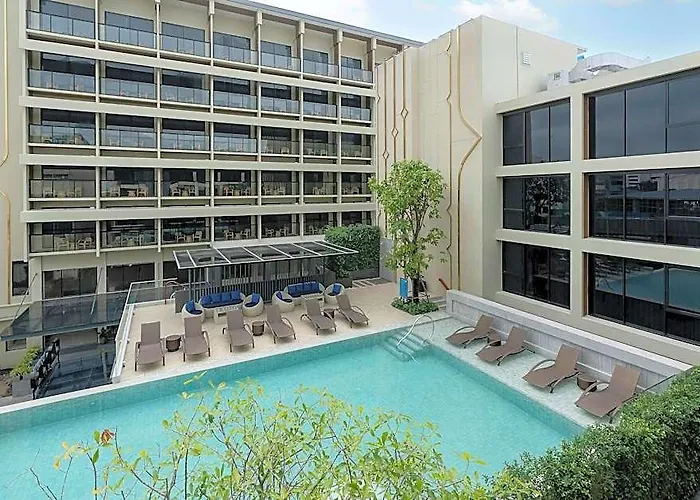 Centara Life Phra Nakhon 4*